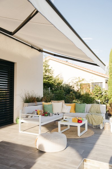 Motorised awning store