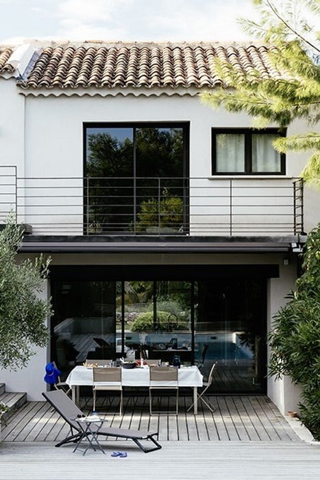 Electric Patio Awnings To Enjoy Outdoor Life