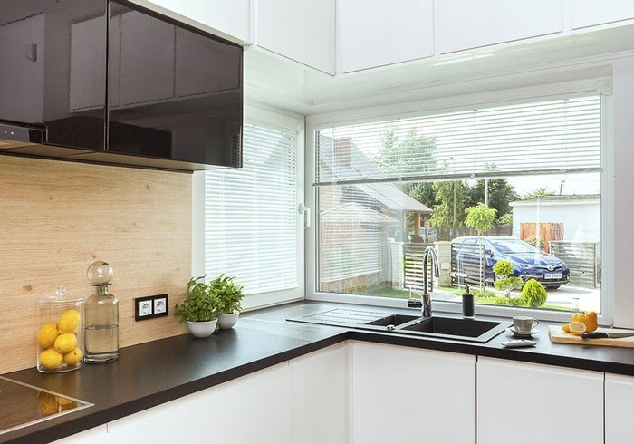 Electric Venetian Blinds Motorised Blinds Smart Window Coverings From Somfy