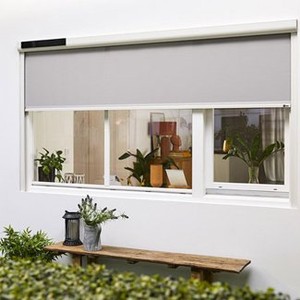 Outdoor roller blind