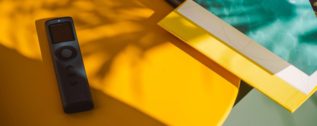 Ysia® Series Remote Control for Solar Shading | Somfy